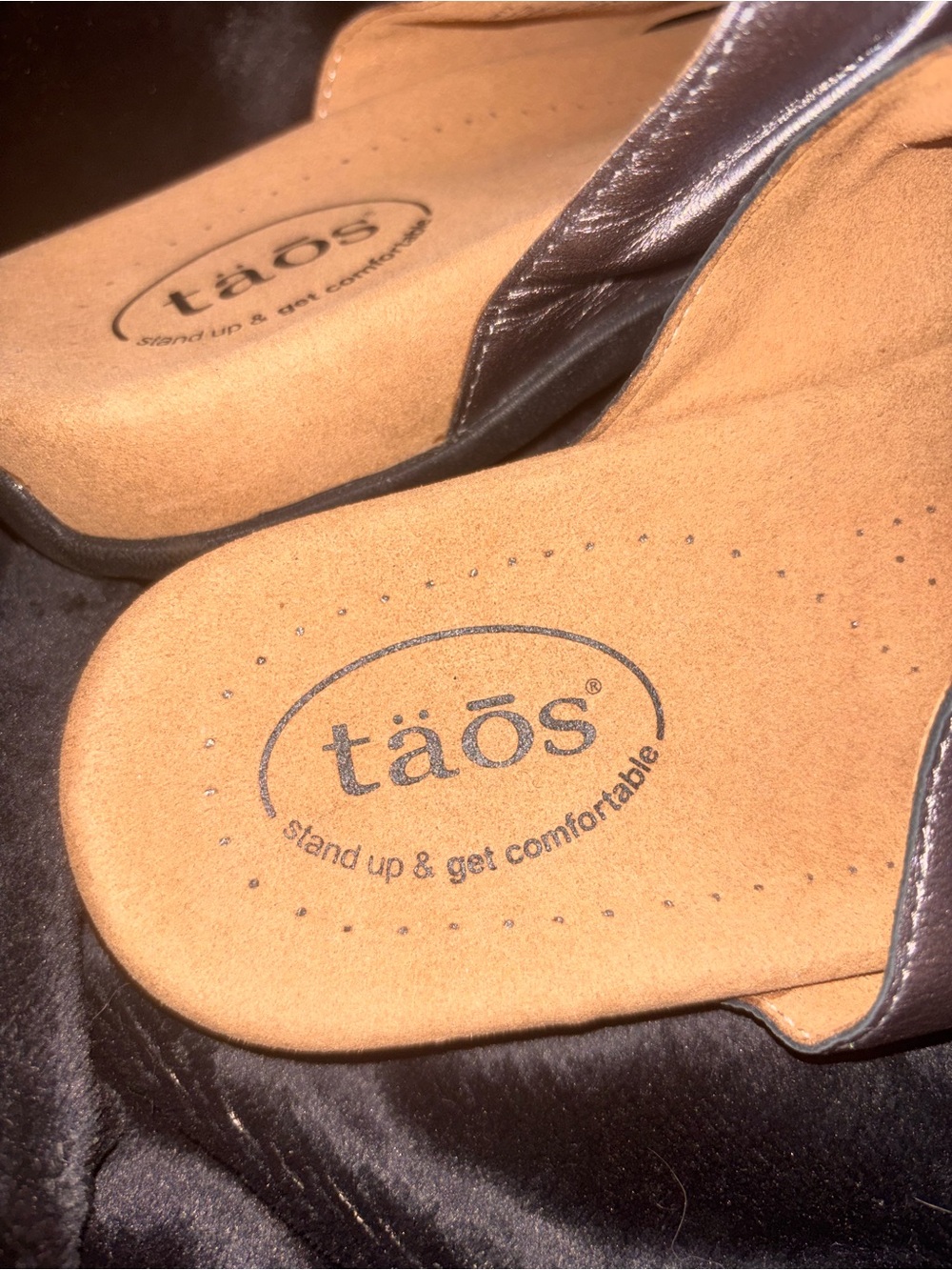 Taos Staples Metallic Leather Comfort Thong Sandals Pewter Women’s 10 US NWOT - Picture 3 of 6